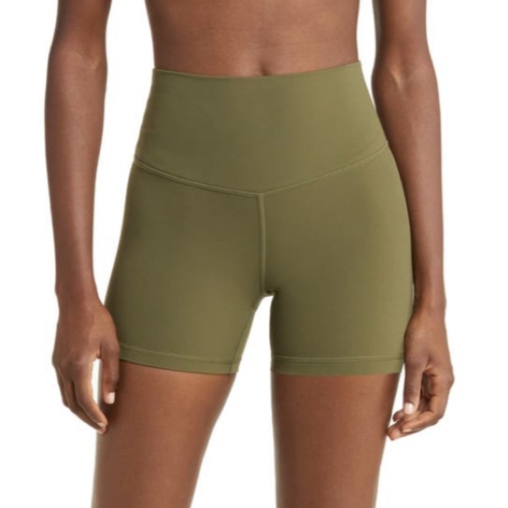 *NWOT* Zella High Waisted Bike Shorts